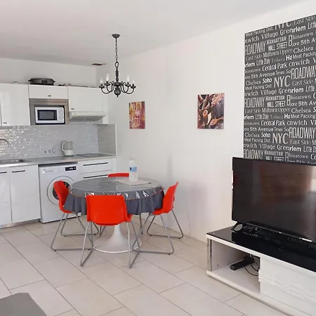 Americas Parque Santiago Apartment *